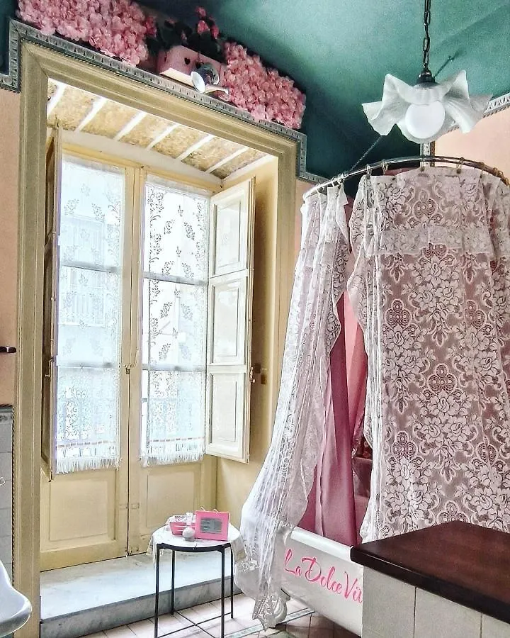 Vittorio Emanuele Rooms Di Prinzi Palermo 2*,