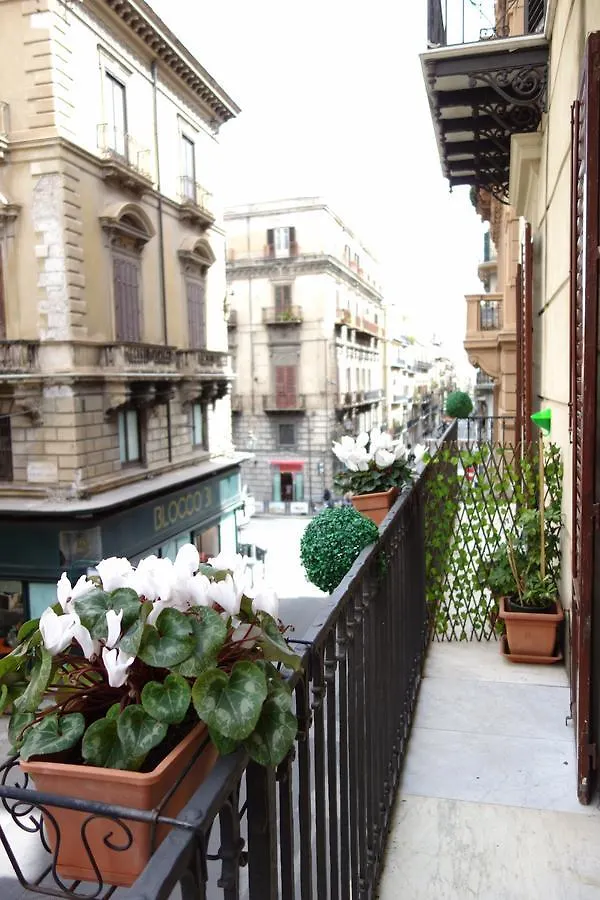 Bed & Breakfast Vittorio Emanuele Rooms Di Prinzi Palermo